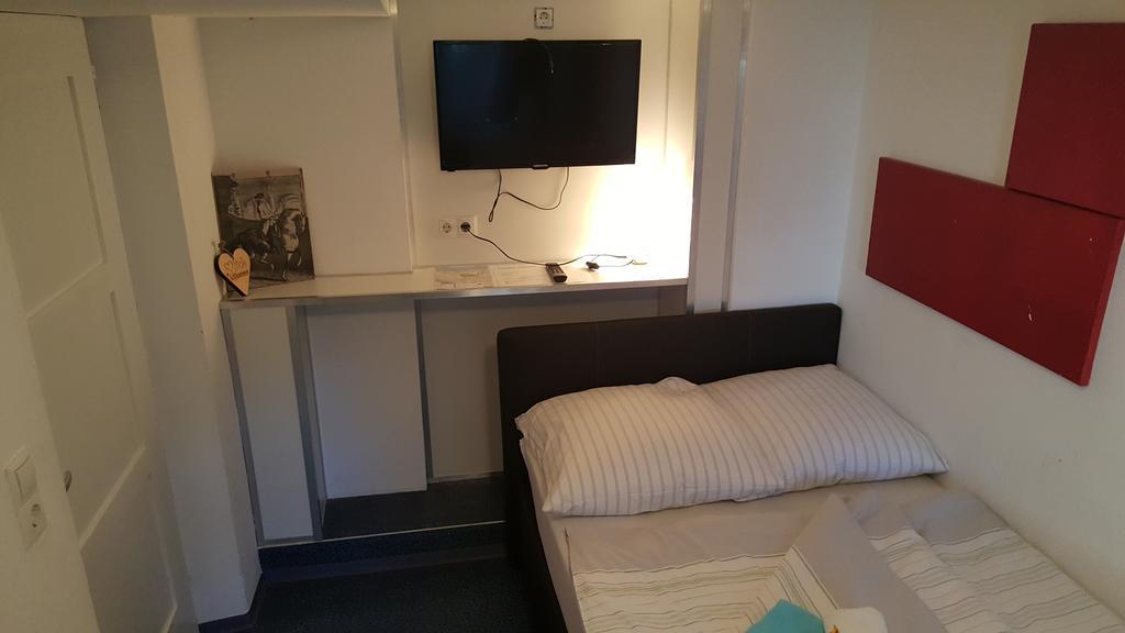 Hostel Villa Viva Bregenz Bagian luar foto